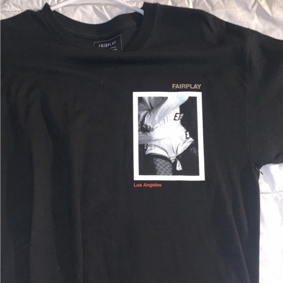 FairPlay La - Medium tee - Picture 1 of 3